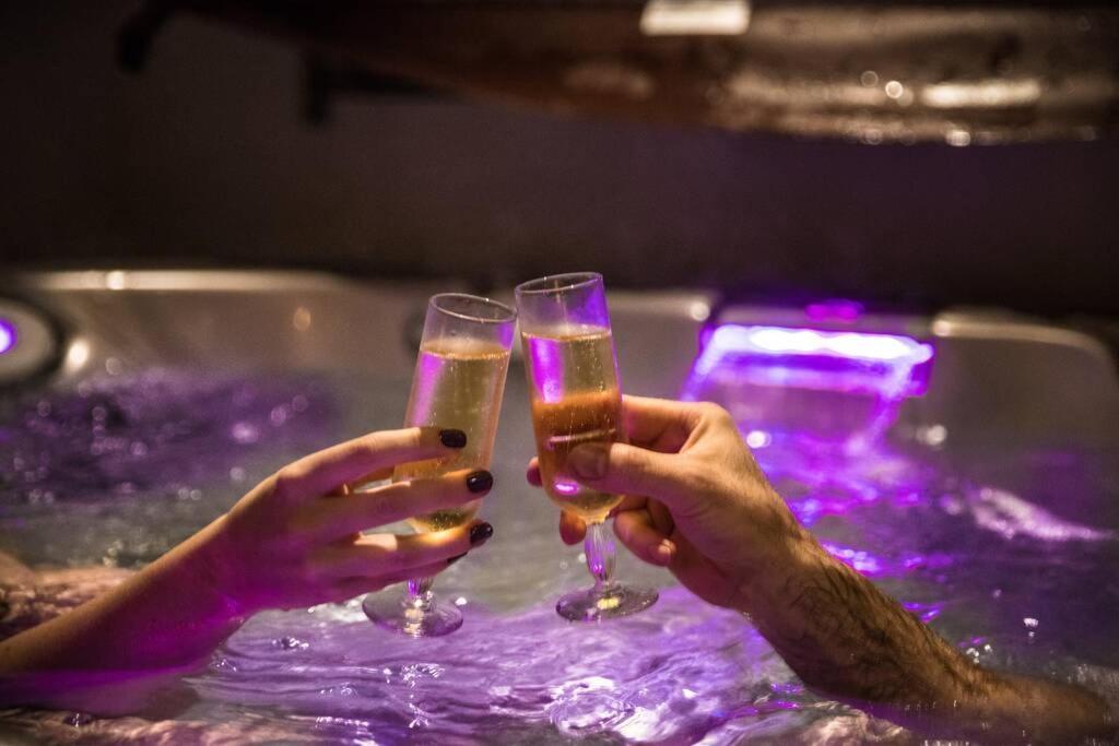 Les Spas Insolites - Le Spa Du Moulin Saint-Junien Buitenkant foto